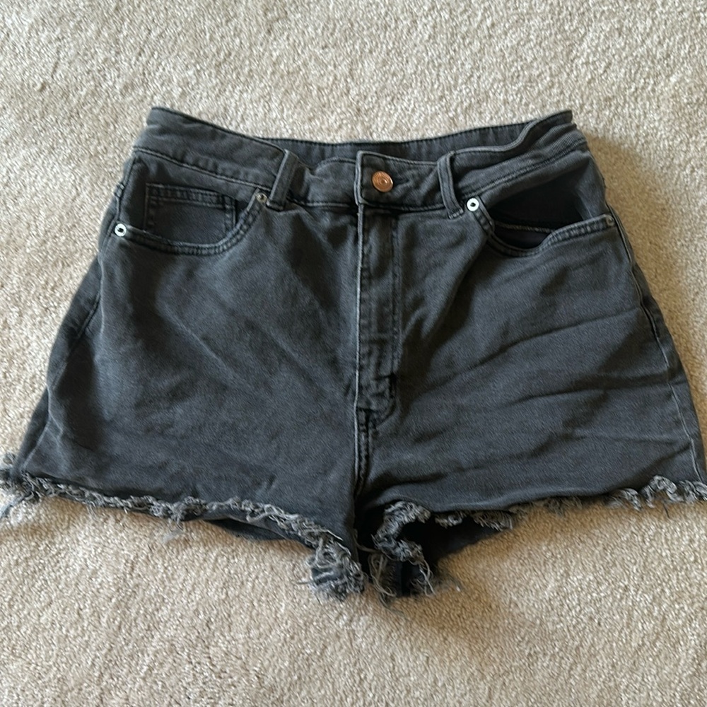 H&M Black Jean shorts